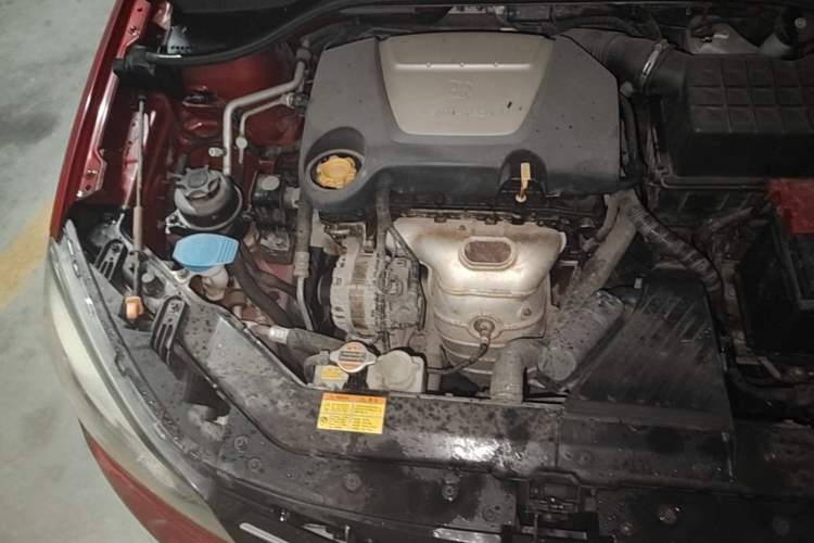 Used Roewe 350 2013 350S 1.5L Manual Xunchi Edition Engine Bay Right