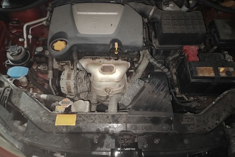 Used Roewe 350 2013 350S 1.5L Manual Xunchi Edition Engine Bay