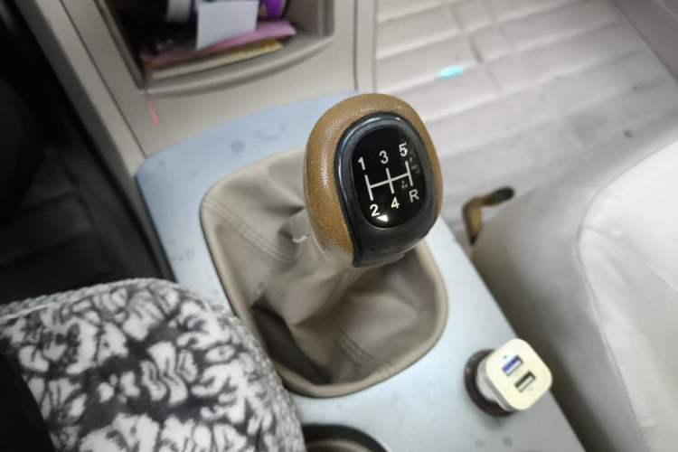 Used Roewe 350 2013 350S 1.5L Manual Xunchi Edition Gear Lever