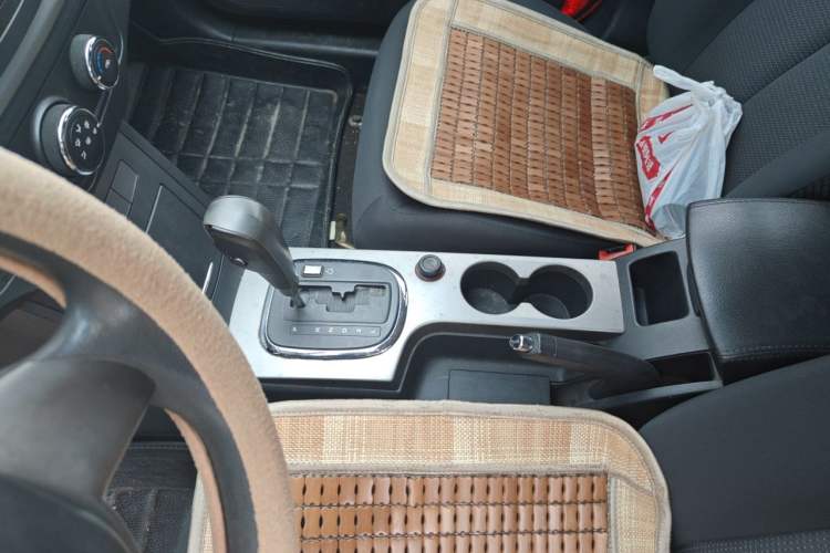 Used Roewe 350 2013 350S 1.5L Automatic Xunda Edition Gear Lever
