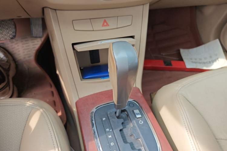 Used Roewe 350 2013 350C 1.5L Automatic Xunyue Edition Gear Lever