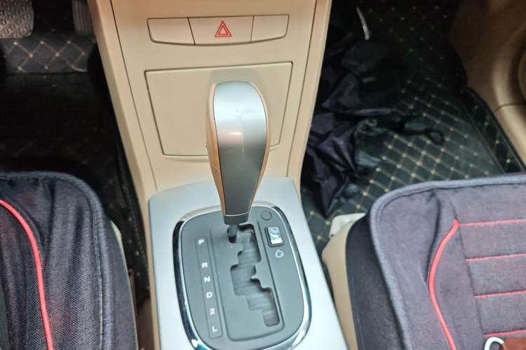 Used Roewe 350 2013 350S 1.5L Automatic Xunda Edition Gear Lever