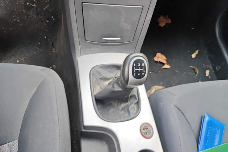 Used Roewe 350 2013 350S 1.5L Manual Xunchi Edition Gear Lever