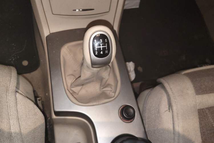 Used Roewe 350 2013 350S 1.5L Manual Xunchi Edition Gear Lever