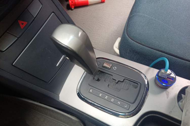 Used Roewe 350 2013 350S 1.5L Automatic Xunda Edition Gear Lever