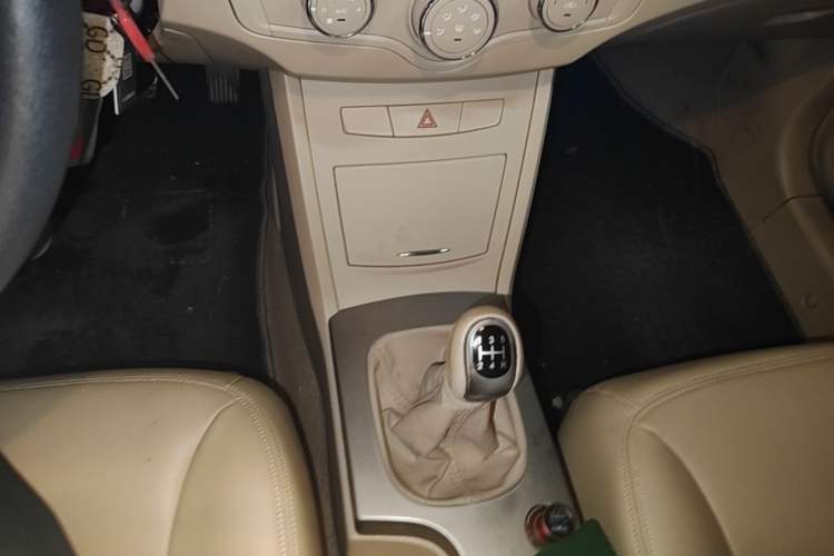 Used Roewe 350 2013 350S 1.5L Manual Xunchi Edition Gear Lever