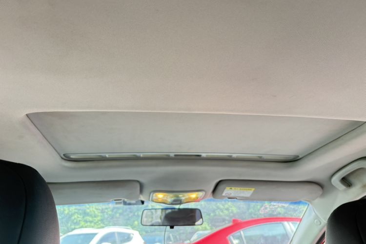 Used Roewe 350 2013 350C 1.5L Automatic Xunyue Edition Interior 5