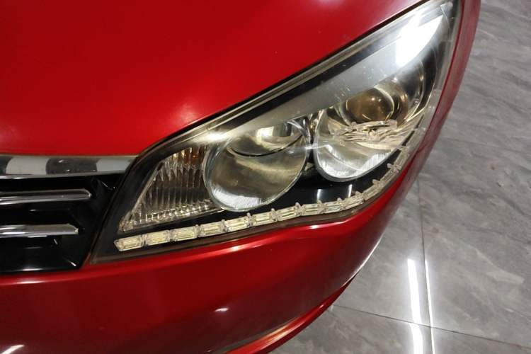 Used Roewe 350 2013 350S 1.5L Automatic Xunda Edition Left Front Headlight