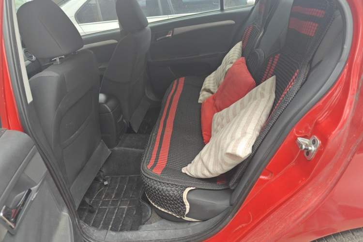 Used Roewe 350 2013 350S 1.5L Automatic Xunda Edition Left Rear Seat