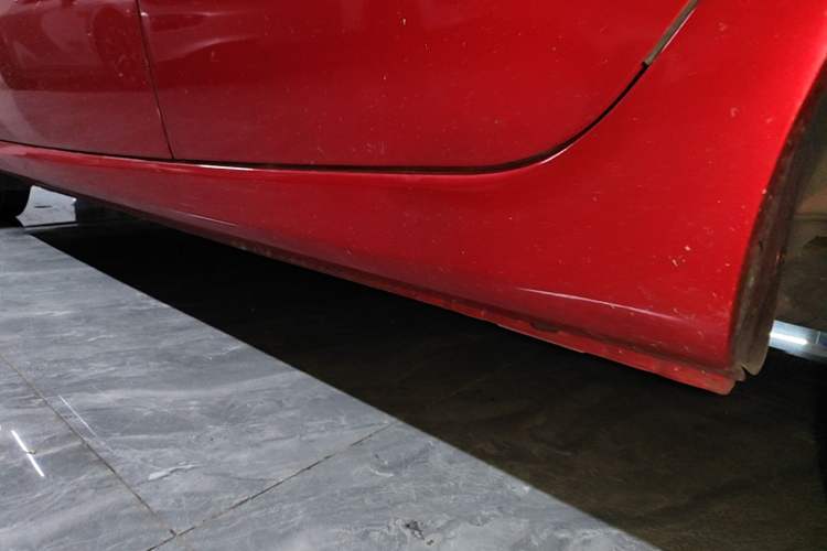 Used Roewe 350 2013 350S 1.5L Automatic Xunda Edition Left Side Sill