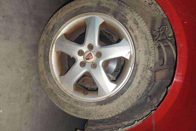 Used Roewe 350 2013 350S 1.5L Manual Xunchi Edition Right Front Wheel Hub