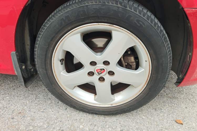 Used Roewe 350 2013 350S 1.5L Automatic Xunda Edition Right Front Wheel Hub