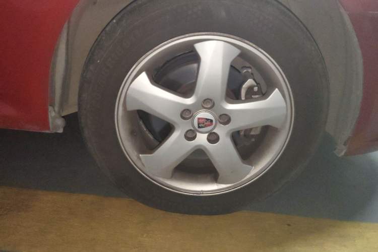 Used Roewe 350 2013 350S 1.5L Manual Xunchi Edition Right Front Wheel Hub