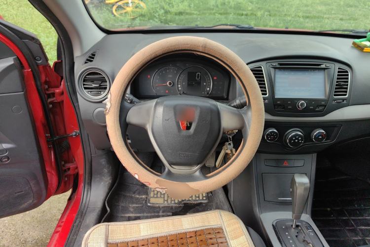 Used Roewe 350 2013 350S 1.5L Automatic Xunda Edition Steering Wheel