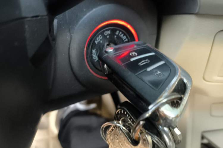 Used Roewe 350 2013 350S 1.5L Manual Xunchi Edition Vehicle Key