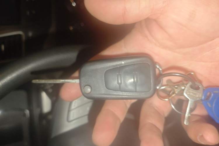 Used Roewe 350 2013 350C 1.5L Manual Swift Edition Vehicle Key