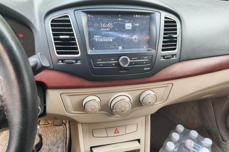 Used Roewe 350 2013 350C 1.5L Automatic Xunyue Edition Audio And AC Panel