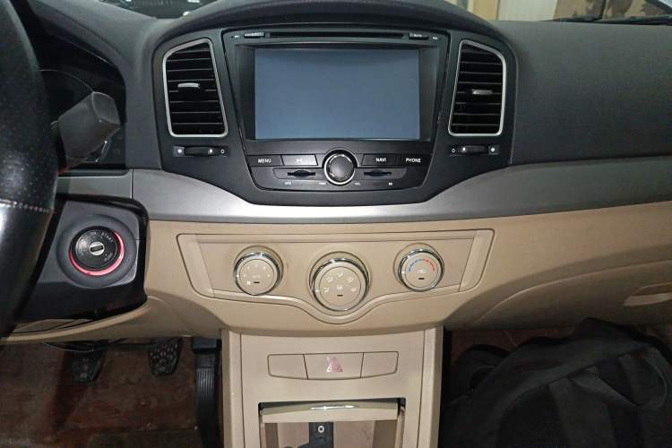 Used Roewe 350 2013 350S 1.5L Manual Xunchi Edition Audio And AC Panel