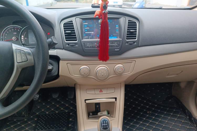 Used Roewe 350 2013 350S 1.5L Manual Xunchi Edition Audio And AC Panel