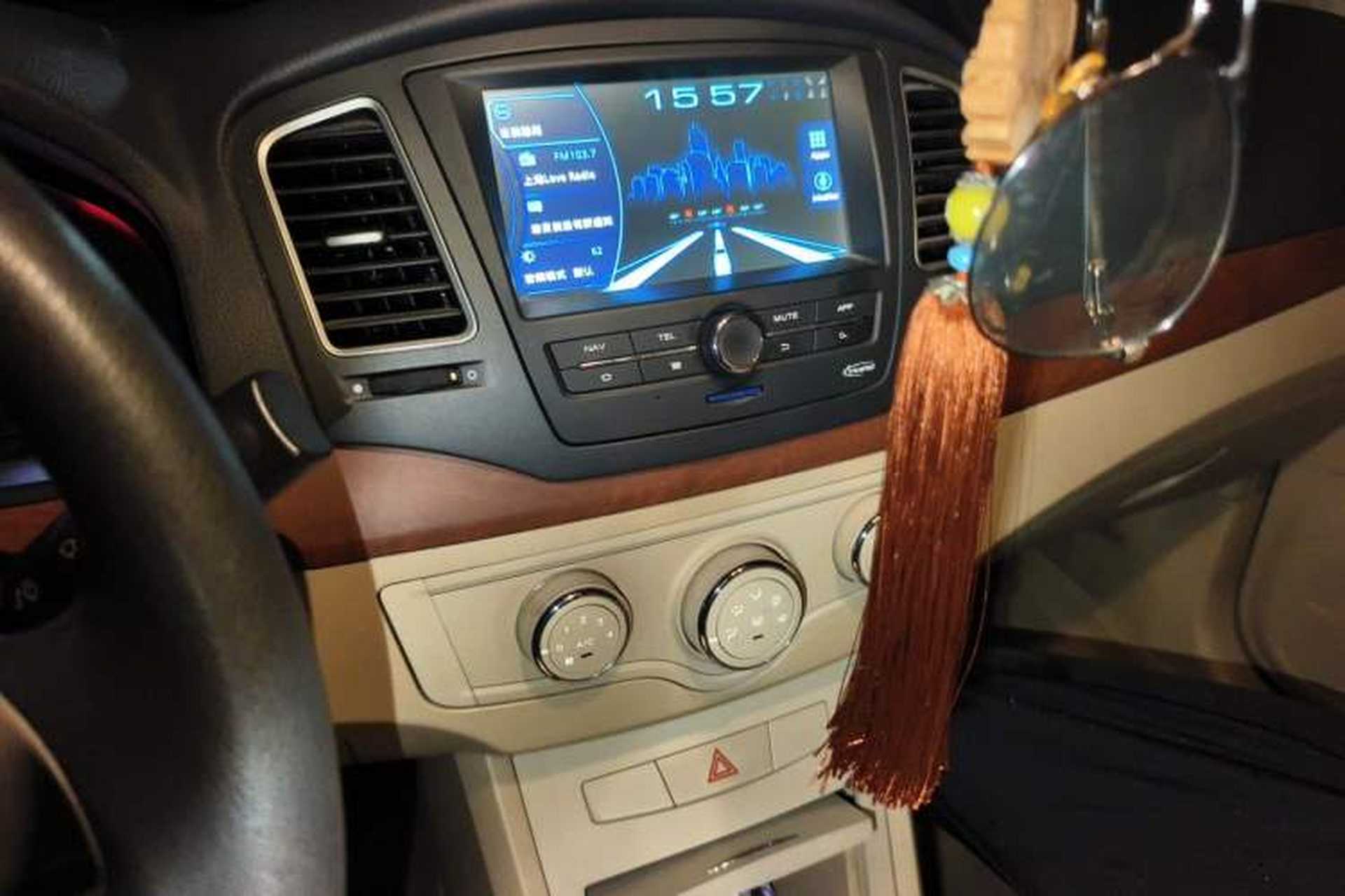 Used Roewe 350 2013 350C 1.5L Automatic Xunyue Edition Audio And AC Panel