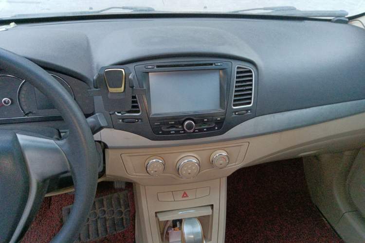 Used Roewe 350 2013 350S 1.5L Automatic Xunda Edition Audio And AC Panel