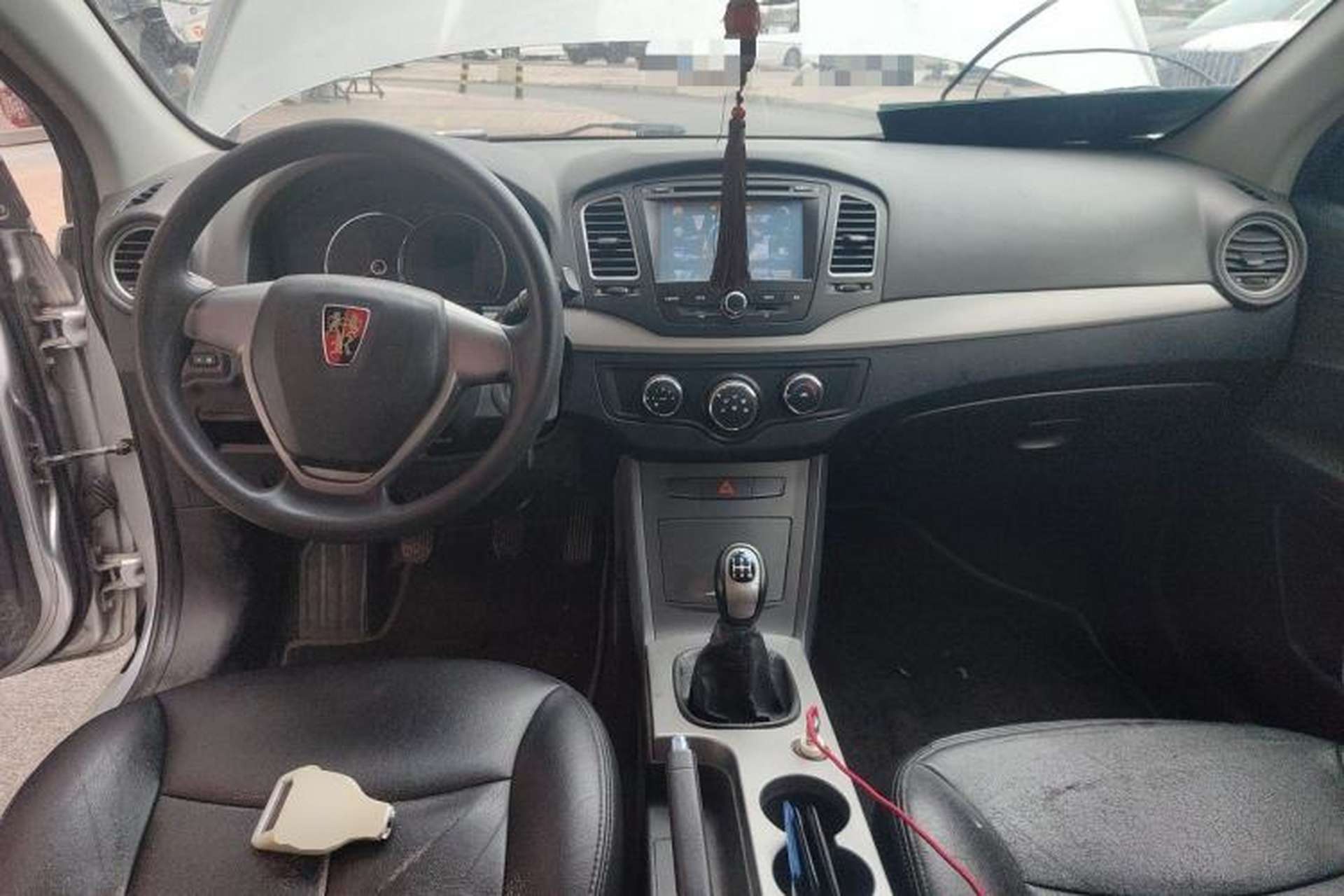 Used Roewe 350 2013 350S 1.5L Manual Xunchi Edition Center Console