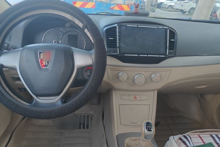 Used Roewe 350 2013 350S 1.5L Manual Xunchi Edition Center Console