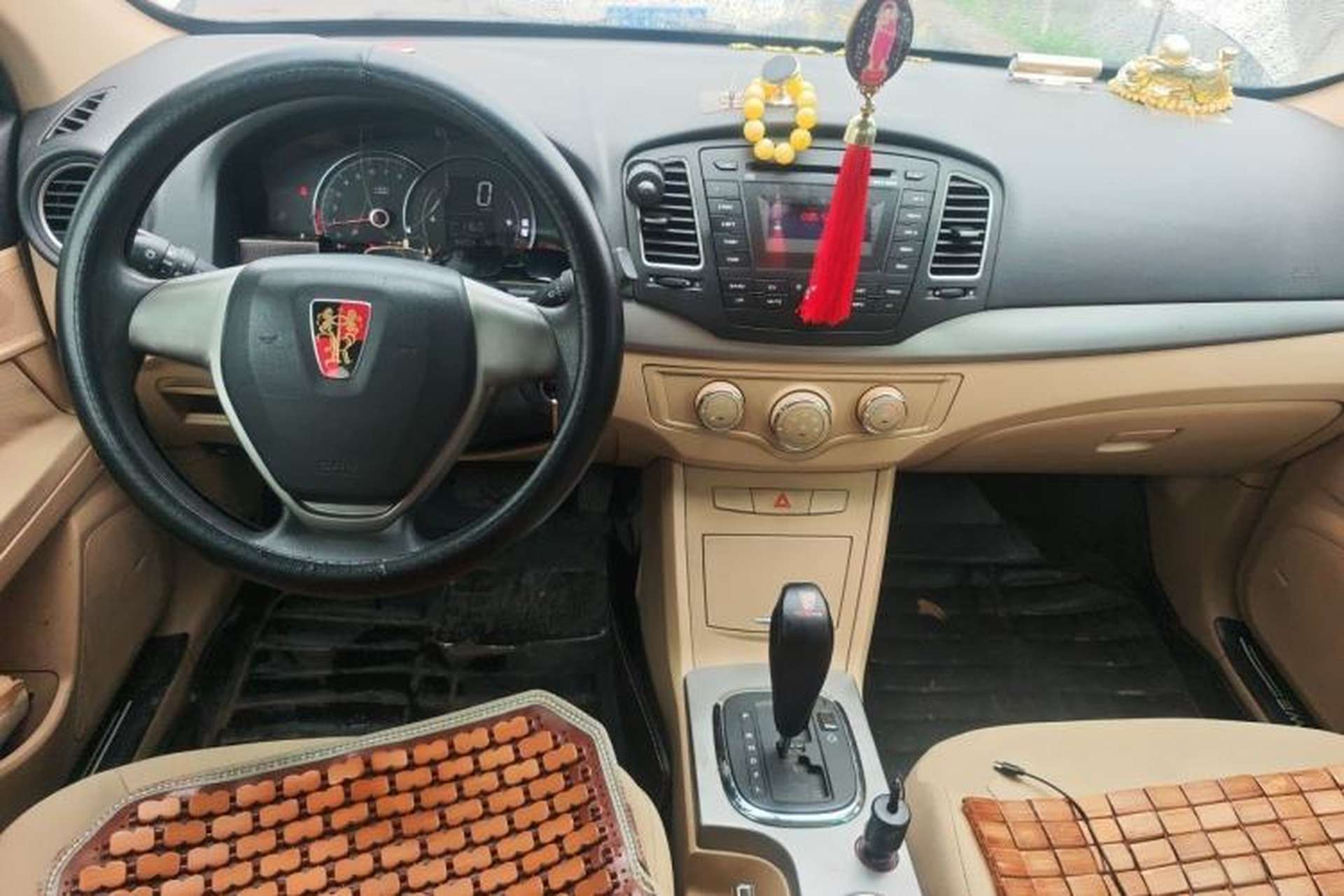 Used Roewe 350 2013 350S 1.5L Automatic Xunda Edition Center Console