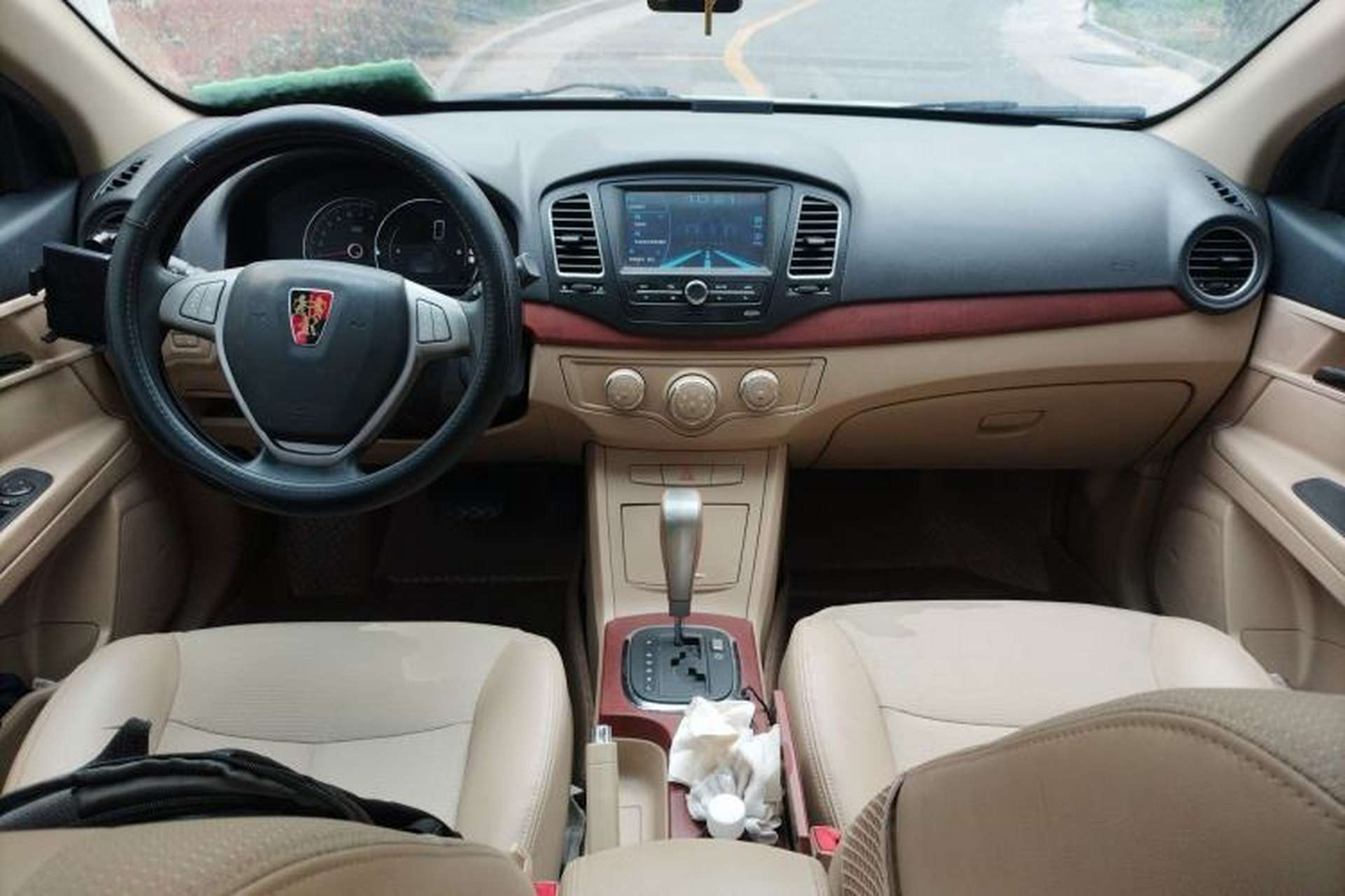 Used Roewe 350 2013 350C 1.5L Automatic Xunyue Edition Center Console