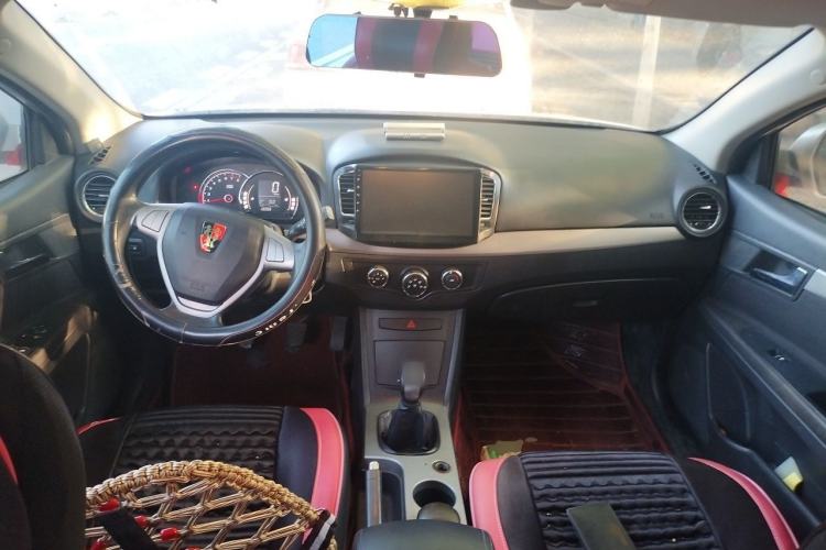 Used Roewe 350 2013 350S 1.5L Manual Xunchi Edition Center Console