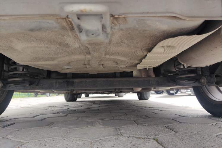 Used Roewe 350 2013 350C 1.5L Automatic Xunyue Edition Chassis Rear