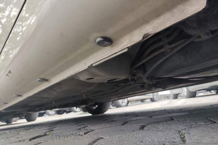 Used Roewe 350 2013 350C 1.5L Automatic Xunyue Edition Chassis Rear Left