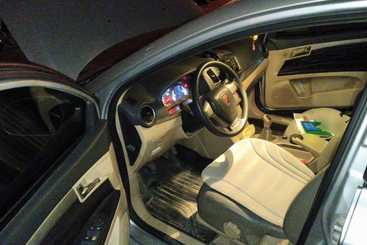Used Roewe 350 2013 350S 1.5L Manual Xunchi Edition Driver Seat