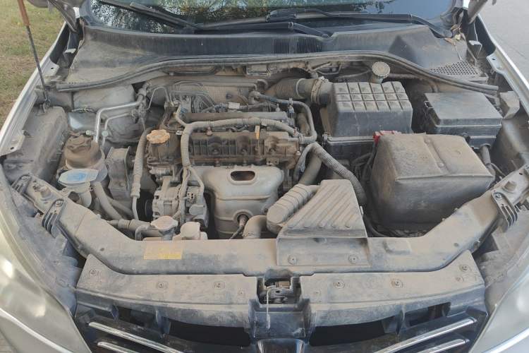 Used Roewe 350 2013 350S 1.5L Manual Xunchi Edition Engine Bay