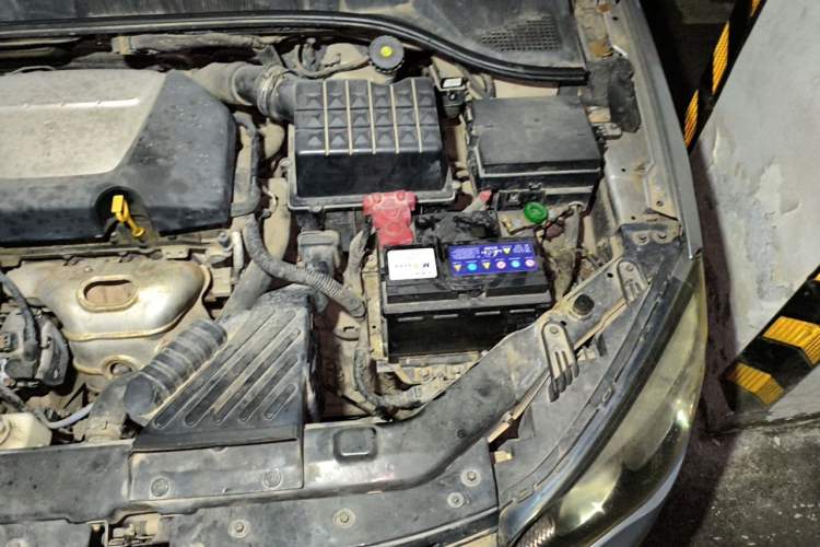 Used Roewe 350 2013 350S 1.5L Automatic Xunda Edition Engine Bay Left