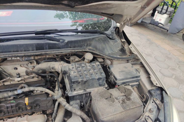 Used Roewe 350 2013 350C 1.5L Automatic Xunyue Edition Engine Bay Left