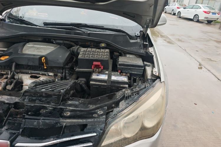 Used Roewe 350 2013 350S 1.5L Automatic Xunda Edition Engine Bay Left