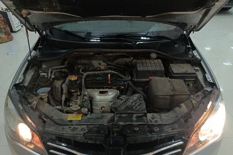Used Roewe 350 2013 350S 1.5L Manual Xunchi Edition Engine Bay