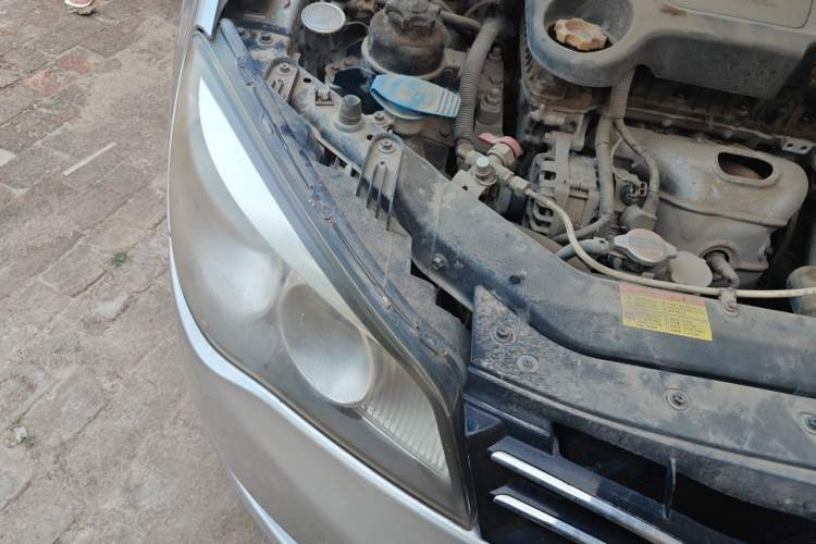 Used Roewe 350 2013 350S 1.5L Automatic Xunda Edition Engine Bay Right
