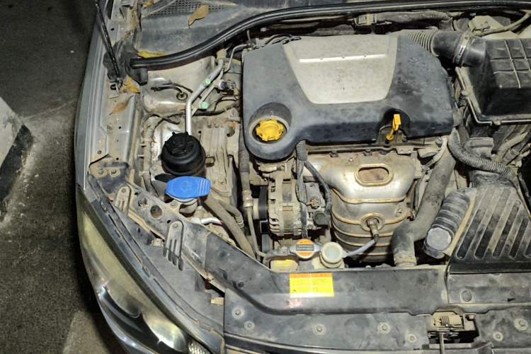 Used Roewe 350 2013 350S 1.5L Automatic Xunda Edition Engine Bay Right