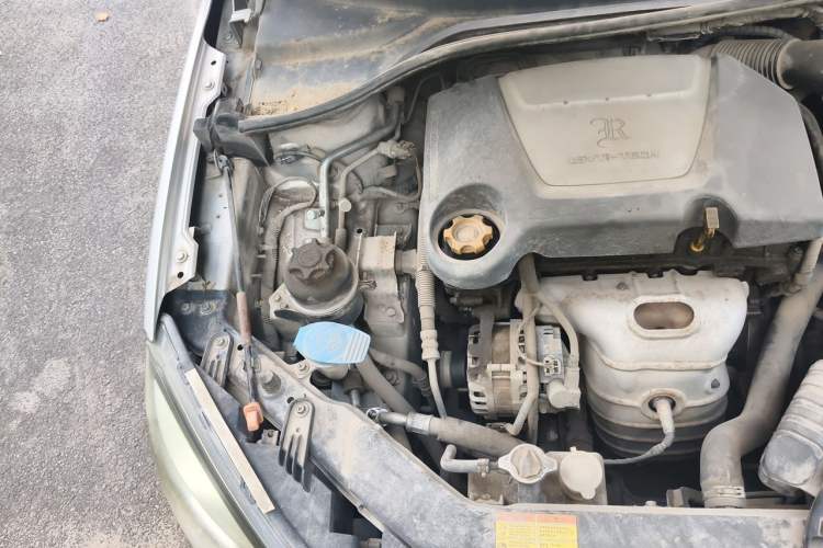 Used Roewe 350 2013 350C 1.5L Automatic Xunyue Edition Engine Bay Right