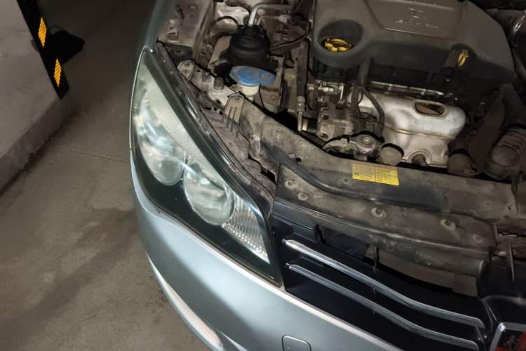 Used Roewe 350 2013 350C 1.5L Automatic Xunyue Edition Engine Bay Right