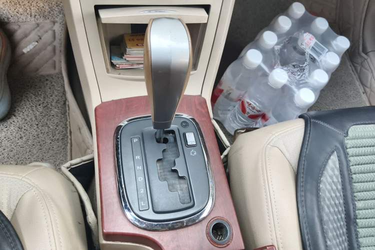 Used Roewe 350 2013 350C 1.5L Automatic Xunyue Edition Gear Lever