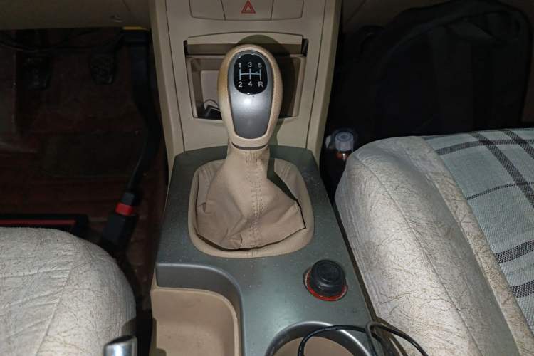 Used Roewe 350 2013 350S 1.5L Manual Xunchi Edition Gear Lever