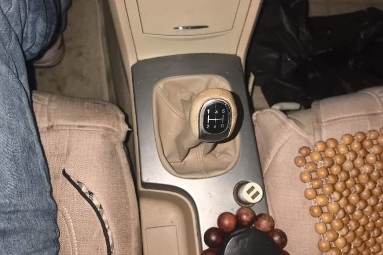 Used Roewe 350 2013 350S 1.5L Manual Xunchi Edition Gear Lever