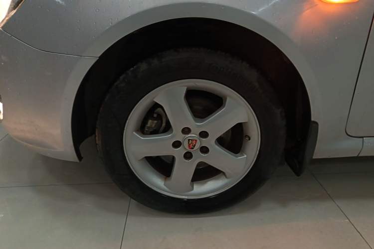 Used Roewe 350 2013 350S 1.5L Manual Xunchi Edition Left Front Wheel Hub