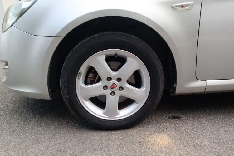 Used Roewe 350 2013 350S 1.5L Manual Xunchi Edition Left Front Wheel Hub