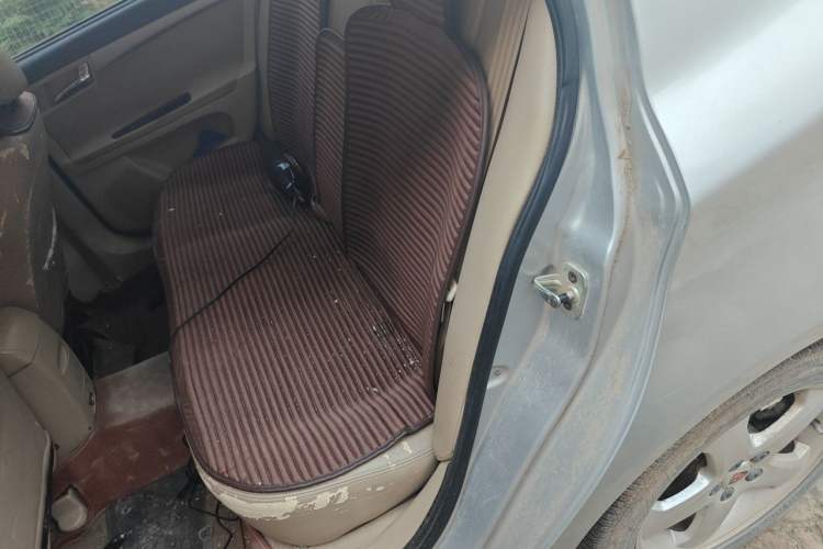 Used Roewe 350 2013 350S 1.5L Automatic Xunda Edition Left Rear Seat