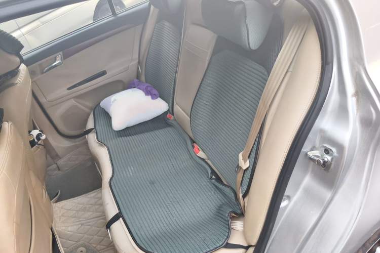 Used Roewe 350 2013 350C 1.5L Automatic Xunyue Edition Left Rear Seat