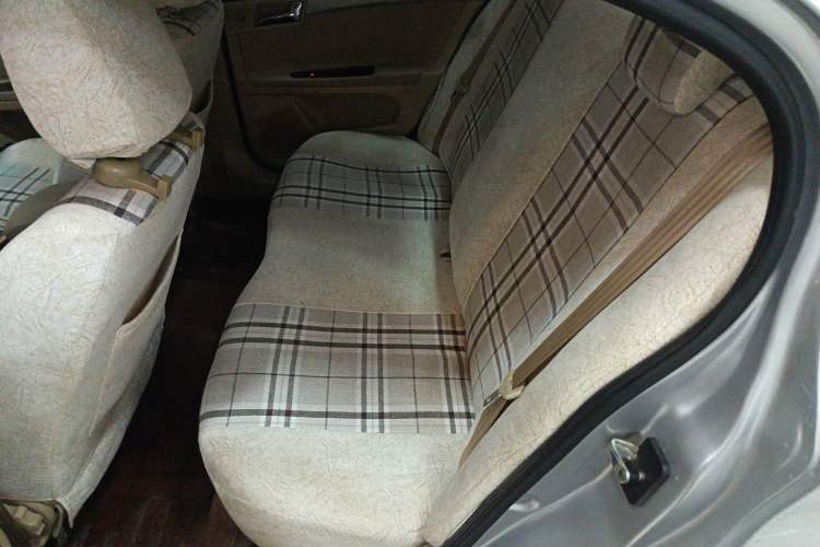 Used Roewe 350 2013 350S 1.5L Manual Xunchi Edition Left Rear Seat